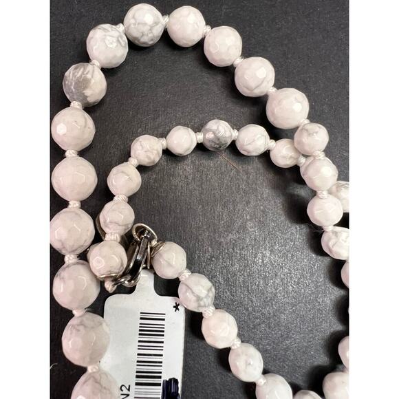 NEW howlite graduated knotted necklace with sterling silver clasp - Picture 8 of 13